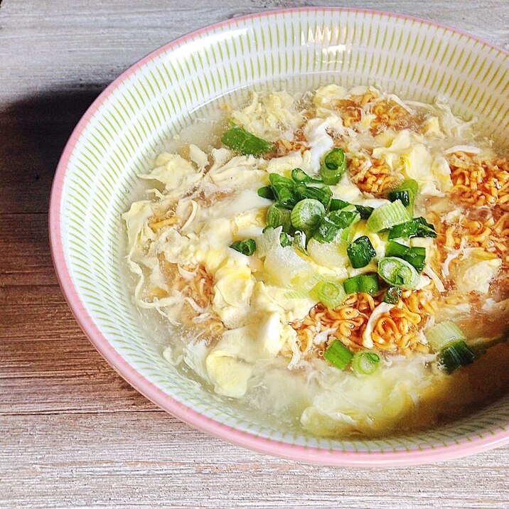 とろとろスープ★ずっとアツアツ★チキンラーメン